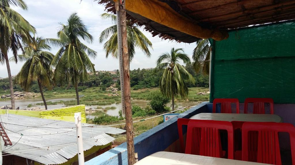 Riverside Homestay 亨比 外观 照片