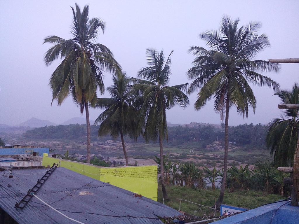Riverside Homestay 亨比 外观 照片