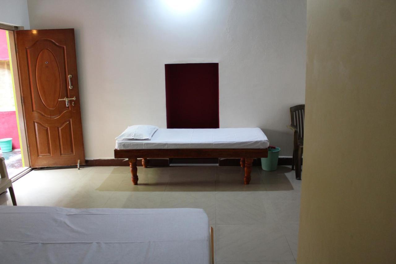 Riverside Homestay 亨比 外观 照片